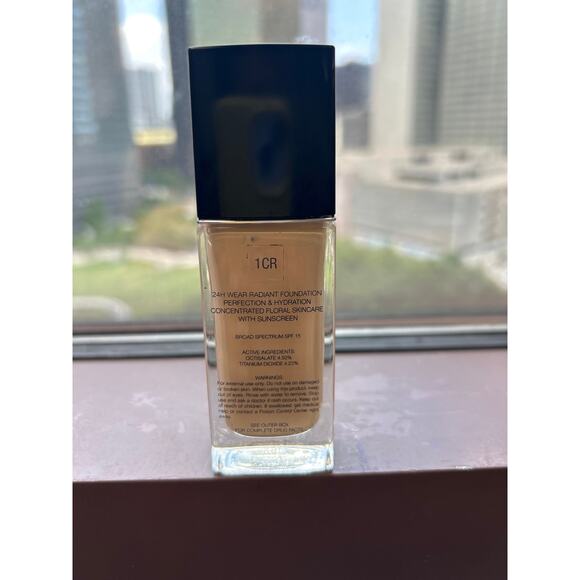 Dior Forever Skin Glow - Picture 2 of 3